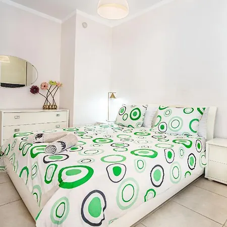 Cozy, Modern In The Heart Of St Julians アパート Saint Julian's