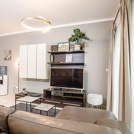 Cozy, Modern In The Heart Of St Julians Saint Julian's